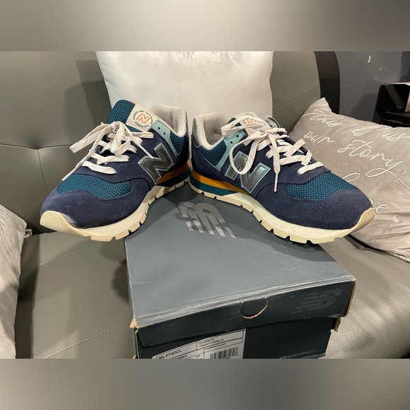 New Balance 547 Rugged - Picture 3 of 8